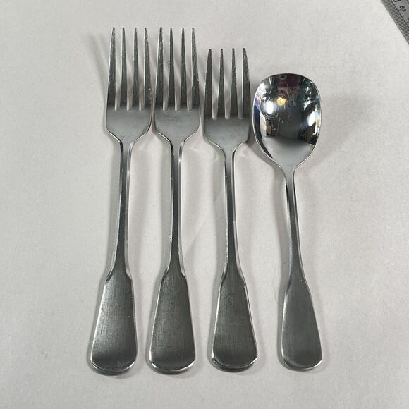 ONEIDA Other - Set of 4 Oneida USA Yankee Clipper Dinner Forks Salad Fork Sugar Spoon Stainless